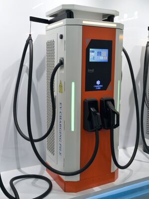 Хорошая цена. Зарядное устройство для электромобилей CCS1 CCS2 CHAdeMO GB/T мощностью 180 кВт с двумя разъемами, OCPP 1.6J, 200-1000 В, степень защиты IP54, напольное исполнение Онлайн